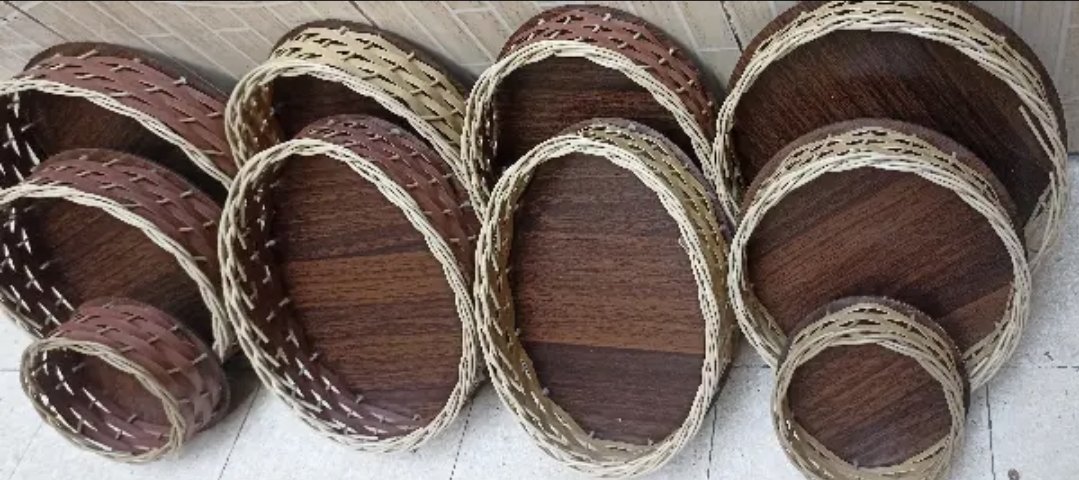 يوجد لدينا صحون من القش 🤩 لأصحاب محلات الشوكولاه والتمور والفواكه المجففة والحلويات والضيافة متوفرة بمقاسات متعددة المبيع حصرا للكميات ملاحظة السعر متقلب حسب القياس