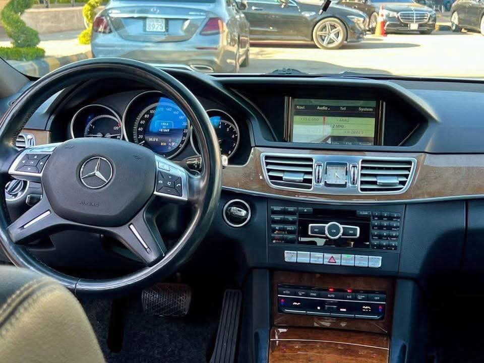 سيارة مرسيدس للبيع