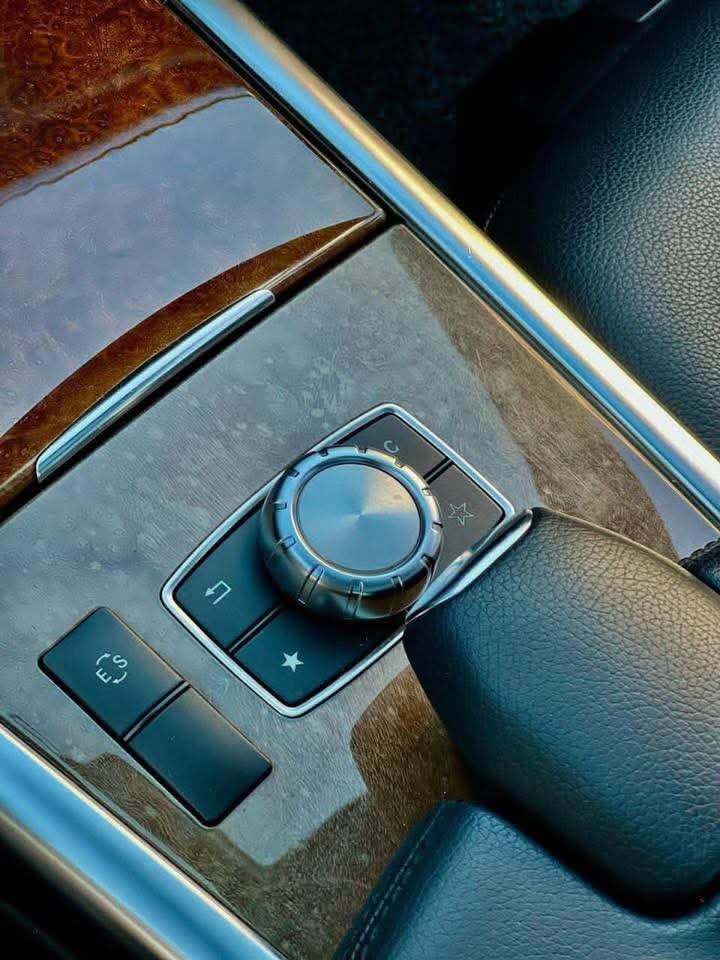 سيارة مرسيدس للبيع